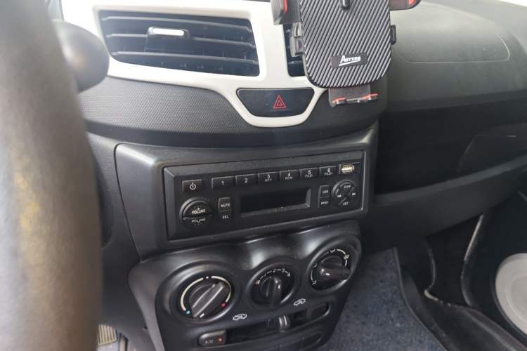 Used Chery QQ 2013 1.0L Manual Active Version Audio And AC Panel