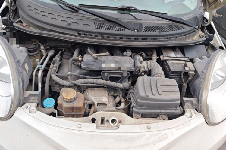 Used Chery QQ 2013 1.0L Manual Fashion Edition Engine Bay