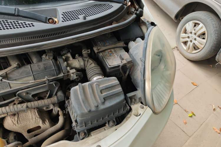Used Chery QQ 2013 1.0L Manual Happy Edition Engine Bay Left