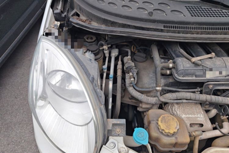 Used Chery QQ 2013 1.0L Manual Fashion Edition Engine Bay Right