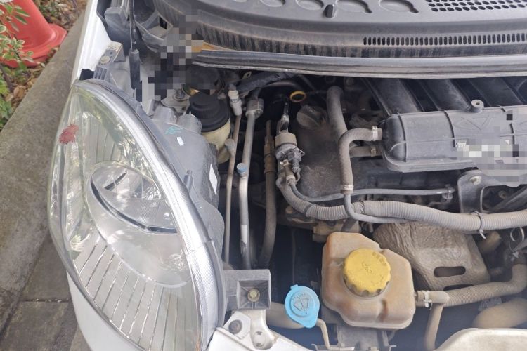Used Chery QQ 2013 1.0L Manual Active Version Engine Bay Right