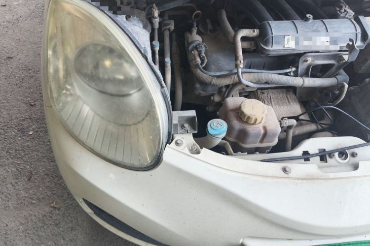 Used Chery QQ 2013 1.0L Manual Happy Edition Engine Bay Right