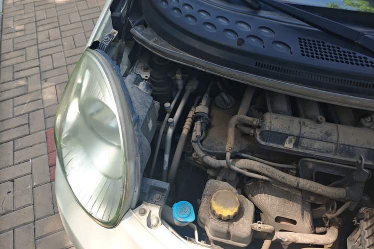 Used Chery QQ 2013 1.0L Manual Happy Edition Engine Bay Right