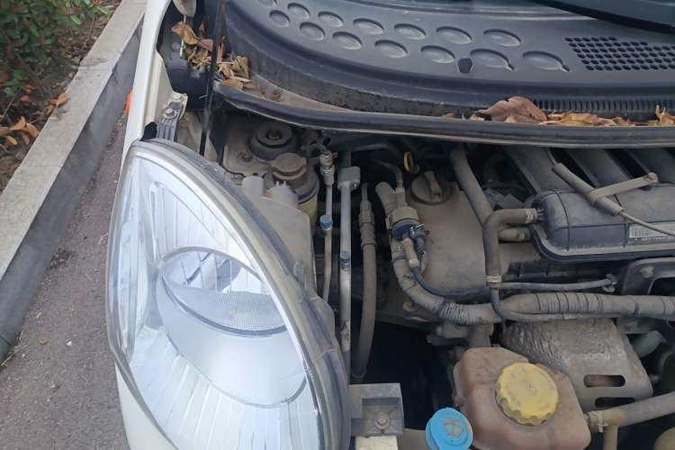 Used Chery QQ 2013 1.0L Manual Happy Edition Engine Bay Right