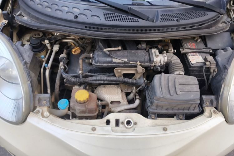 Used Chery QQ 2013 1.0L Manual Happy Edition Engine Bay
