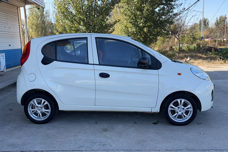 Used Chery QQ 2013 1.0L Manual Happy Edition Exterior 2