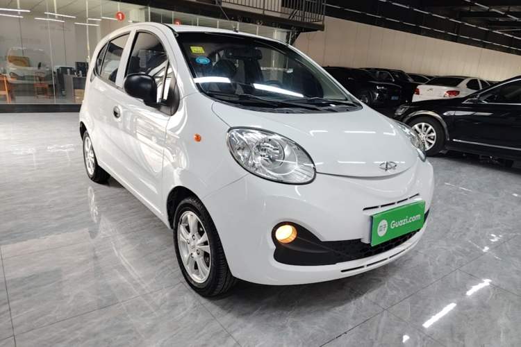Used Chery QQ 2013 1.0L Manual Fashion Edition Front Right 45 Deg