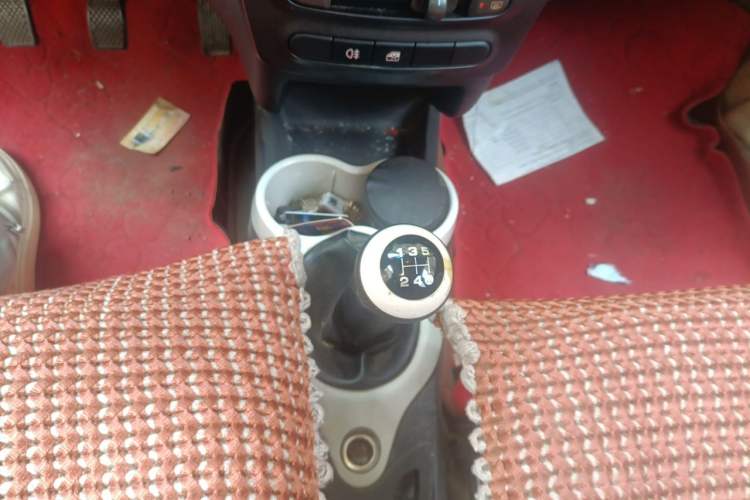 Used Chery QQ 2013 1.0L Manual Happy Edition Gear Lever