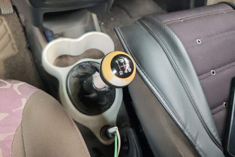 Used Chery QQ 2013 1.0L Manual Happy Edition Gear Lever