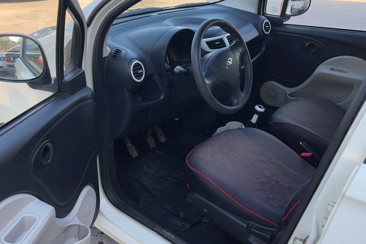 Used Chery QQ 2013 1.0L Manual Happy Edition Interior 2