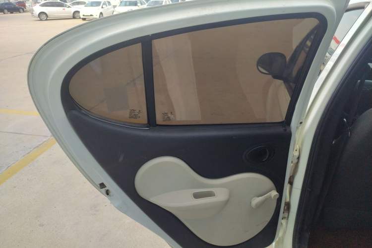 Used Chery QQ 2013 1.0L Manual Active Version Interior 8