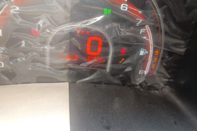 Used Chery QQ 2013 1.0L Manual Happy Edition Odometer Close Up