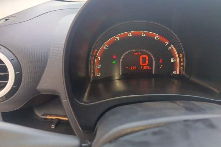 Used Chery QQ 2013 1.0L Manual Happy Edition Odometer Close Up