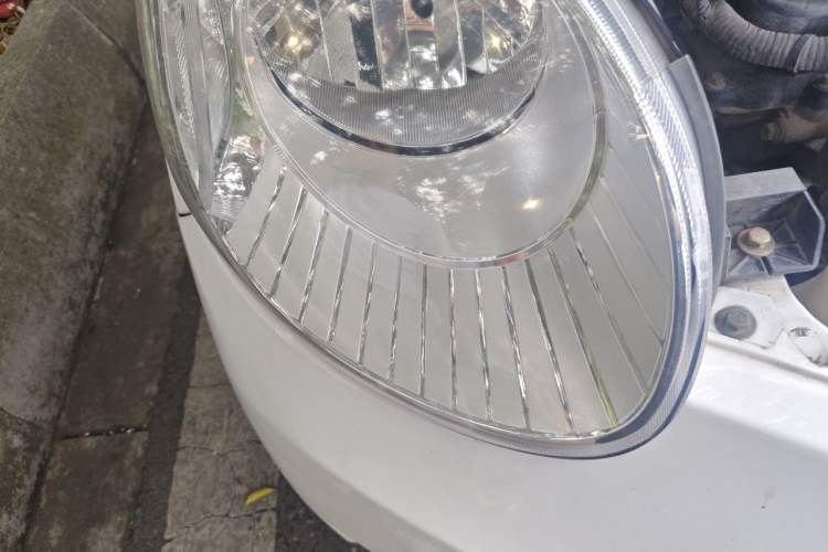 Used Chery QQ 2013 1.0L Manual Active Version Right Front Headlight