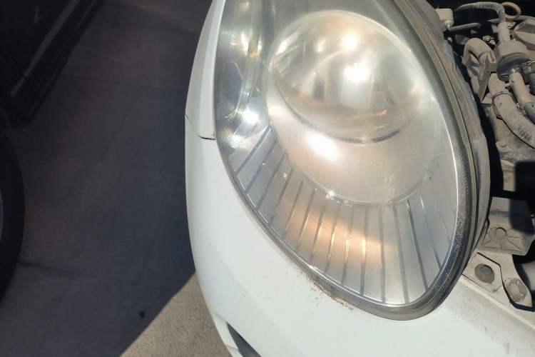 Used Chery QQ 2013 1.0L Manual Happy Edition Right Front Headlight