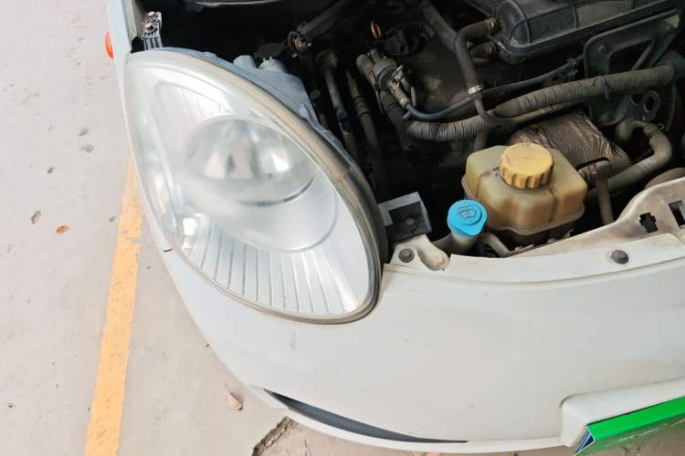 Used Chery QQ 2013 1.0L Manual Happy Edition Right Front Headlight