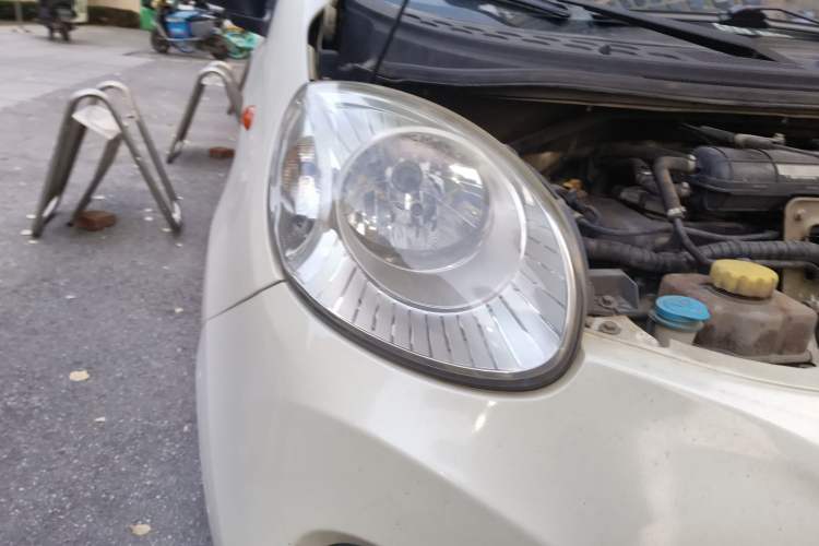 Used Chery QQ 2013 1.0L Manual Happy Edition Right Front Headlight