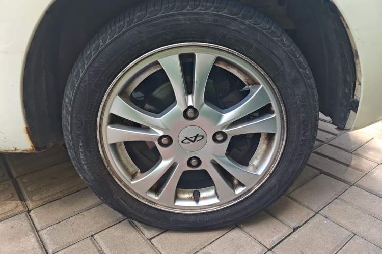 Used Chery QQ 2013 1.0L Manual Happy Edition Right Front Wheel Hub