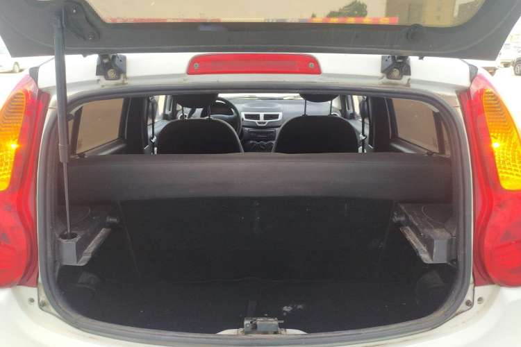 Used Chery QQ 2013 1.0L Manual Active Version Trunk