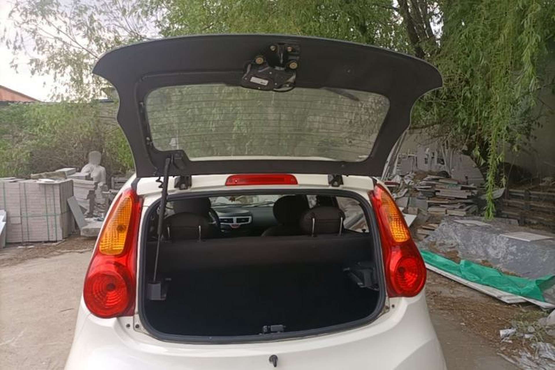 Used Chery QQ 2013 1.0L Manual Happy Edition Trunk
