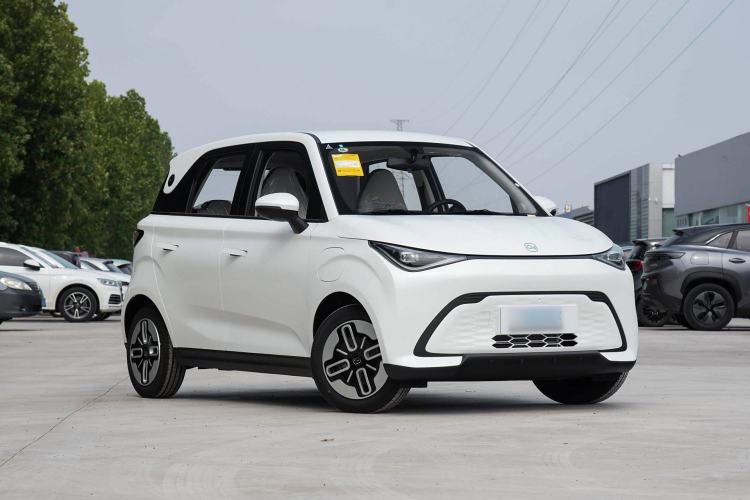 Used Chery QQ Domi 2025 Model 305km Comfort Edition Exterior 1