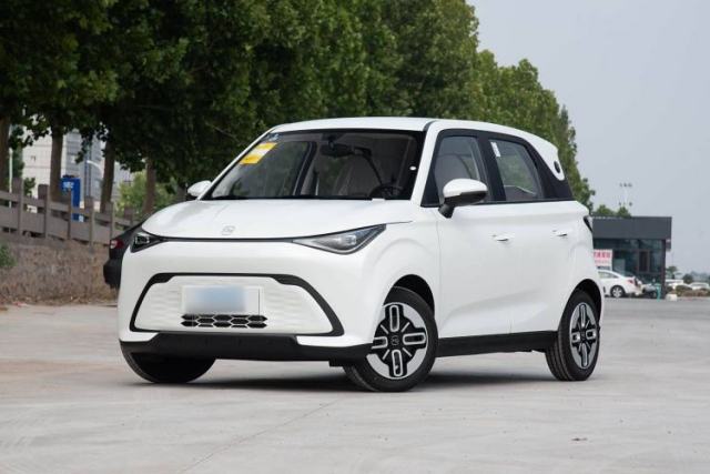 Used Chery QQ Domi 2025 Model 305km Comfort Edition