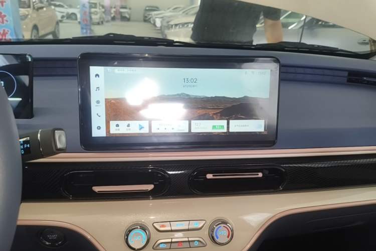 Used Chery QQ Domi 2025 Model 405km Comfort Edition Audio And AC Panel