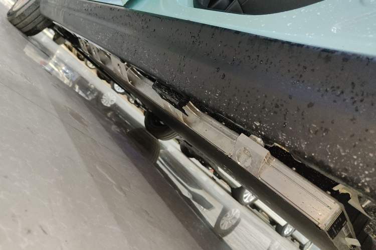 Used Chery QQ Domi 2025 Model 405km Comfort Edition Left Side Sill