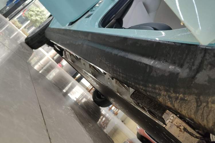Used Chery QQ Domi 2025 Model 405km Comfort Edition Right Side Sill