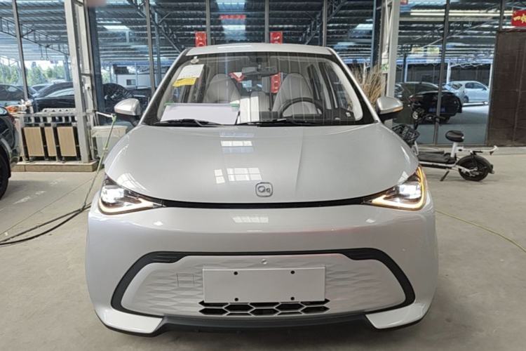 Used Chery QQ Domi 2025 Model 305km Comfort Edition Front