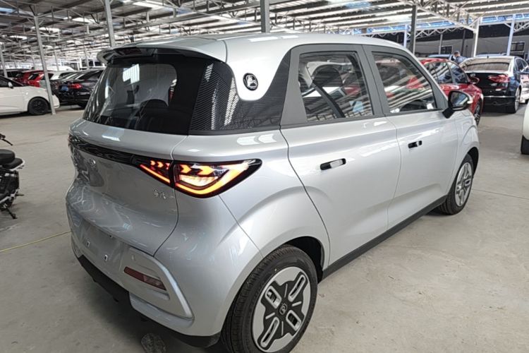 Used Chery QQ Domi 2025 Model 305km Comfort Edition Rear Right 45 Deg