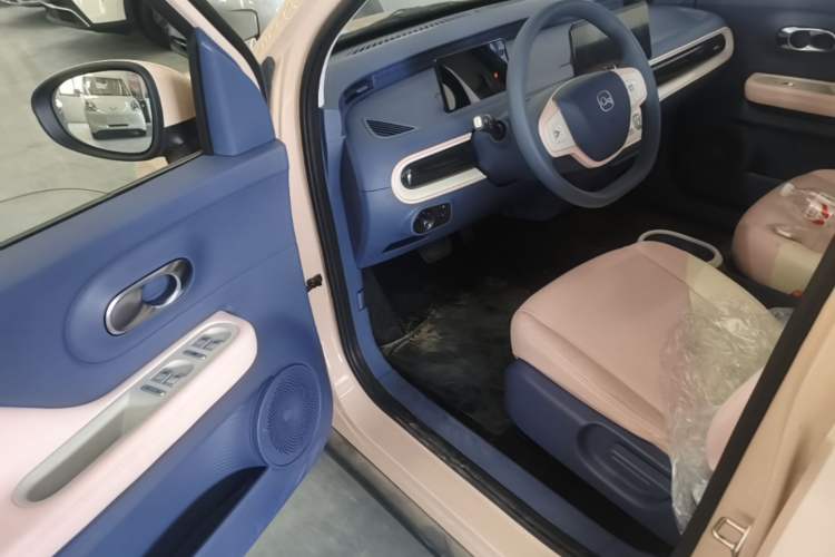 Used Chery QQ Domi 2025 Model 405km Comfort Edition Driver Seat
