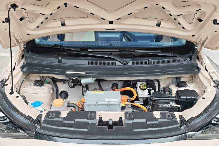 Used Chery QQ Domi 2025 Model 305km Comfort Edition Engine Bay