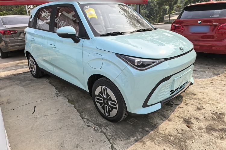 Used Chery QQ Domi 2025 Model 305km Comfort Edition Exterior 2