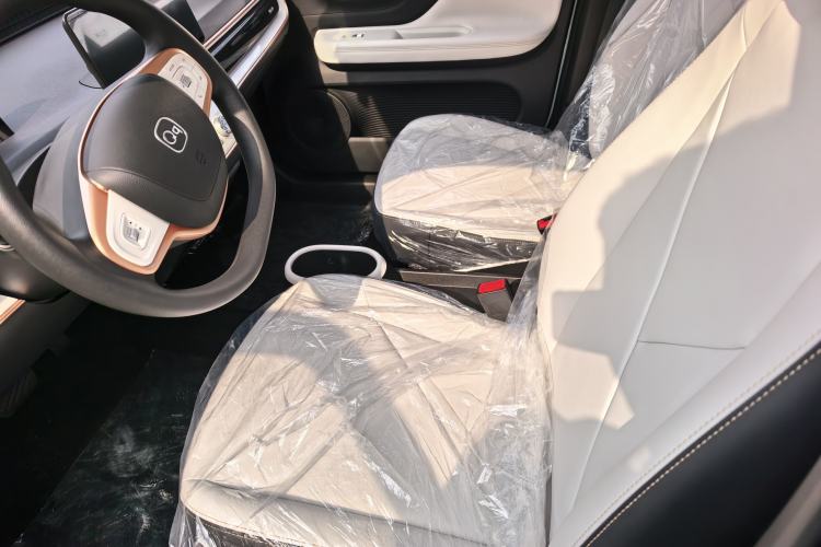Used Chery QQ Domi 2025 Model 305km Comfort Edition Interior 2
