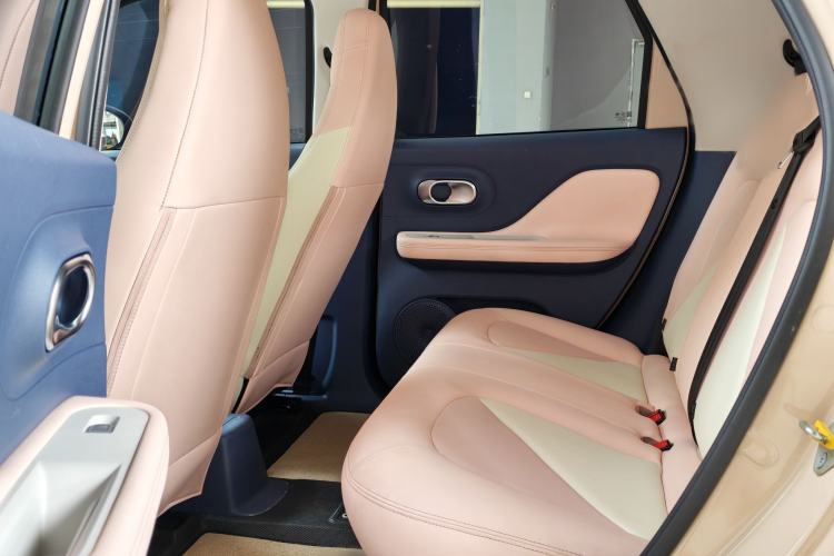 Used Chery QQ Domi 2025 Model 305km Comfort Edition Interior 3