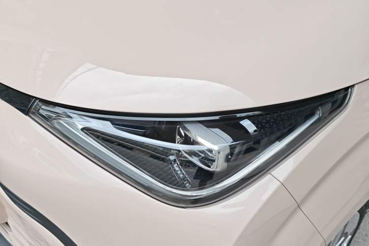 Used Chery QQ Domi 2025 Model 305km Comfort Edition Left Front Headlight