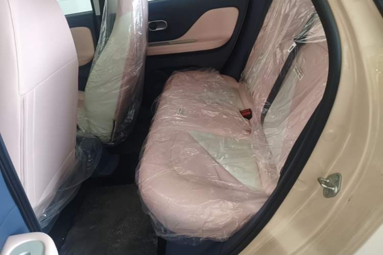 Used Chery QQ Domi 2025 Model 405km Comfort Edition Left Rear Seat