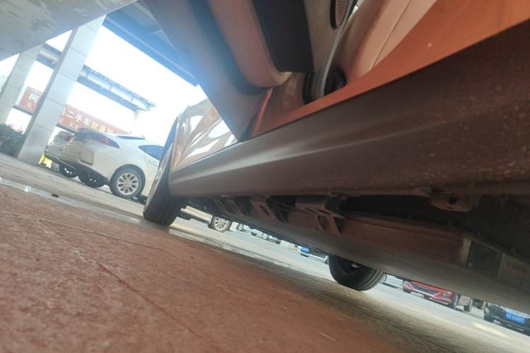 Used Chery QQ Domi 2025 Model 305km Comfort Edition Left Side Sill