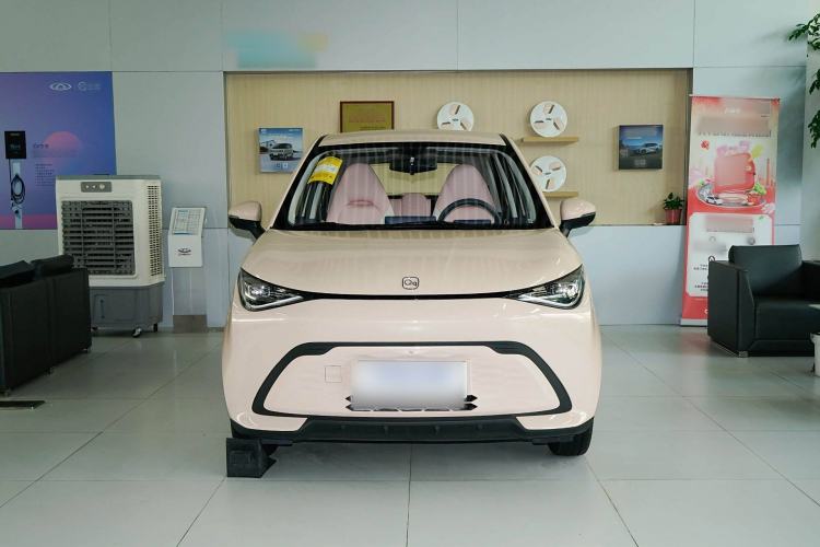 Used Chery QQ Domi 2025 Model 305km Comfort Edition Exterior 1