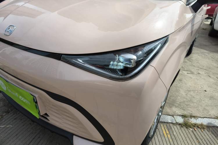 Used Chery QQ Domi 2025 Model 305km Comfort Edition Left Front Headlight