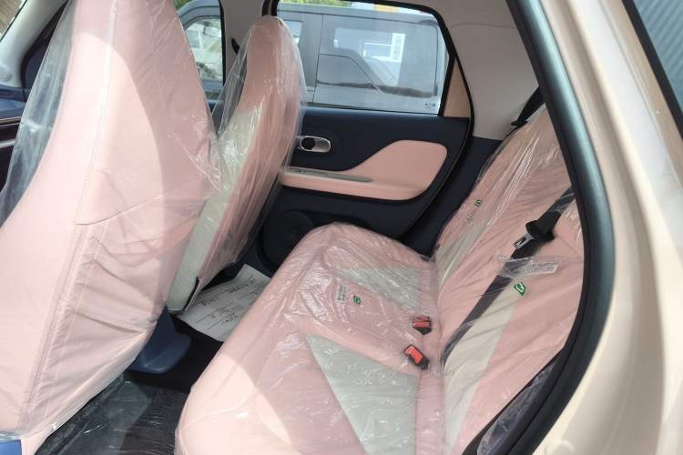 Used Chery QQ Domi 2025 Model 305km Comfort Edition Left Rear Seat
