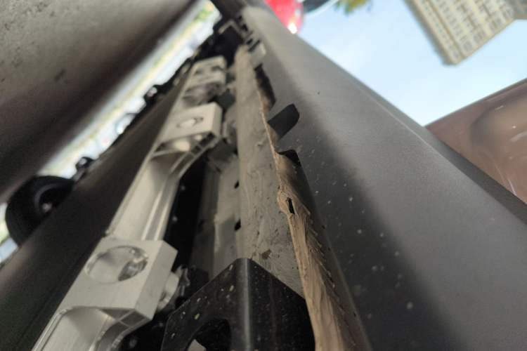 Used Chery QQ Domi 2025 Model 305km Comfort Edition Left Side Sill