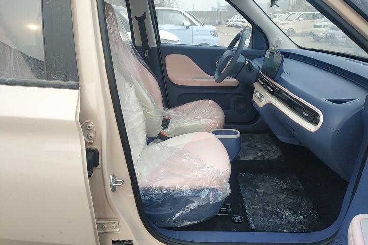 Used Chery QQ Domi 2025 Model 405km Comfort Edition Right Front Seat