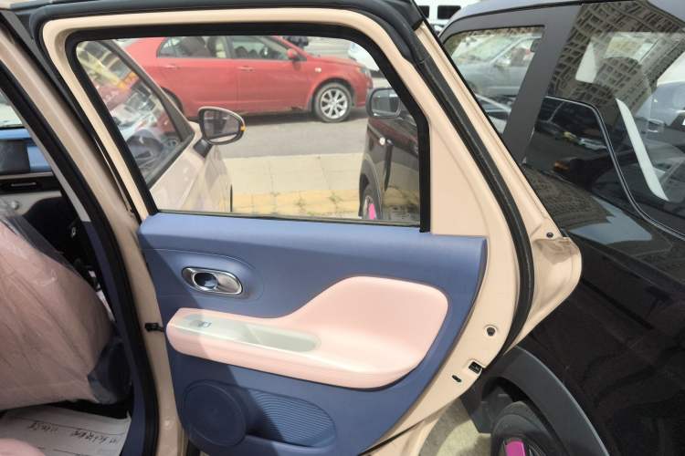 Used Chery QQ Domi 2025 Model 305km Comfort Edition Right Rear Door Interior