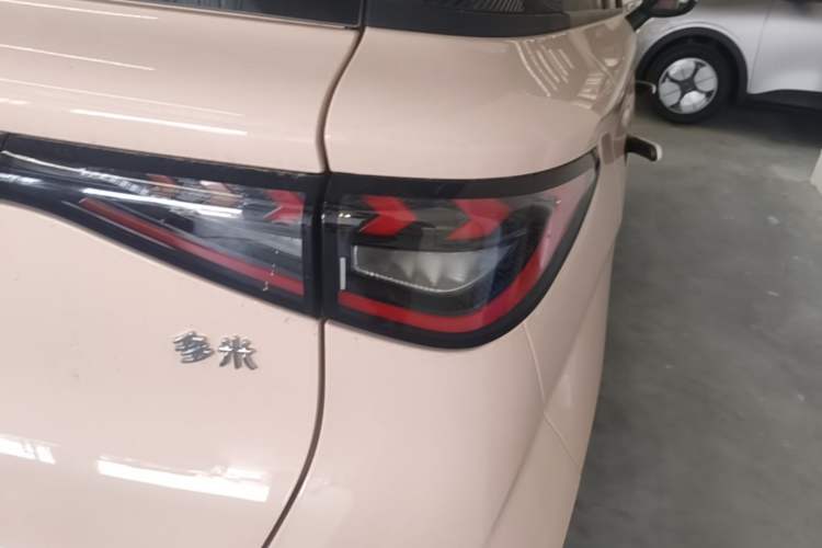 Used Chery QQ Domi 2025 Model 405km Comfort Edition Right Rear Taillight