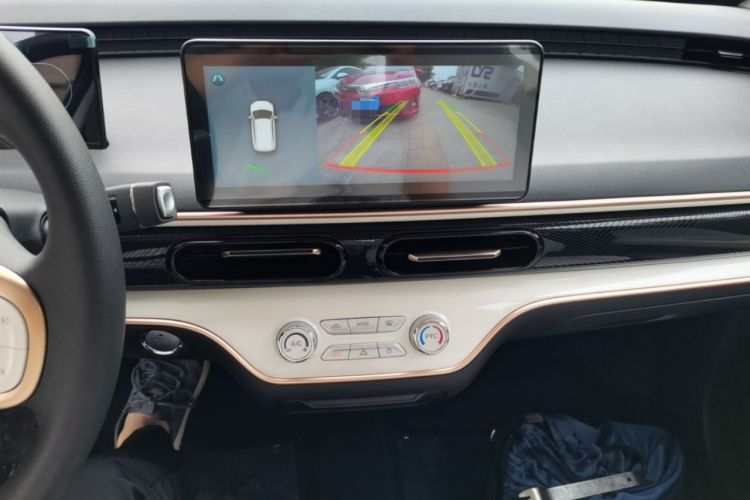 Used Chery QQ Domi 2025 Model 305km Comfort Edition Audio And AC Panel