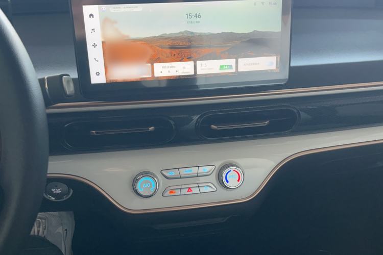 Used Chery QQ Domi 2025 Model 305km Comfort Edition Audio And AC Panel