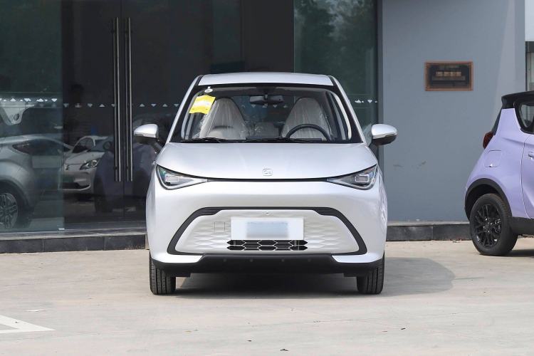 Used Chery QQ Domi 2025 Model 305km Comfort Edition Exterior 1