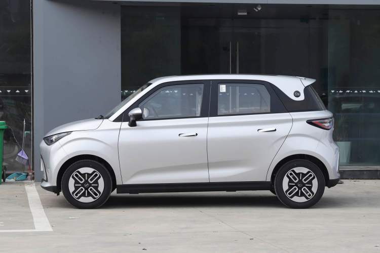 Used Chery QQ Domi 2025 Model 305km Comfort Edition Exterior 3